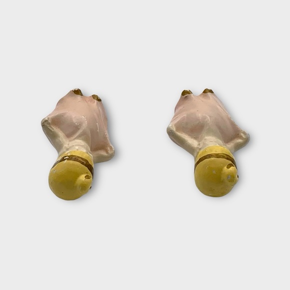 Antique 1920s Art Deco Chalkware  Flapper Girls Salt and Pepper Shakers - Picture 7 of 14